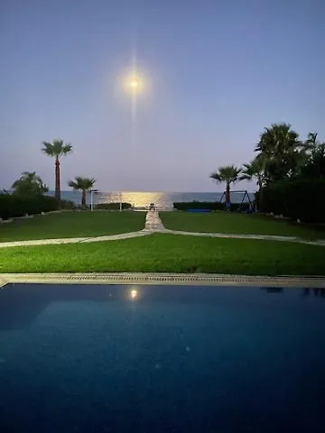 איה נאפה Ionion Beachfront Villa