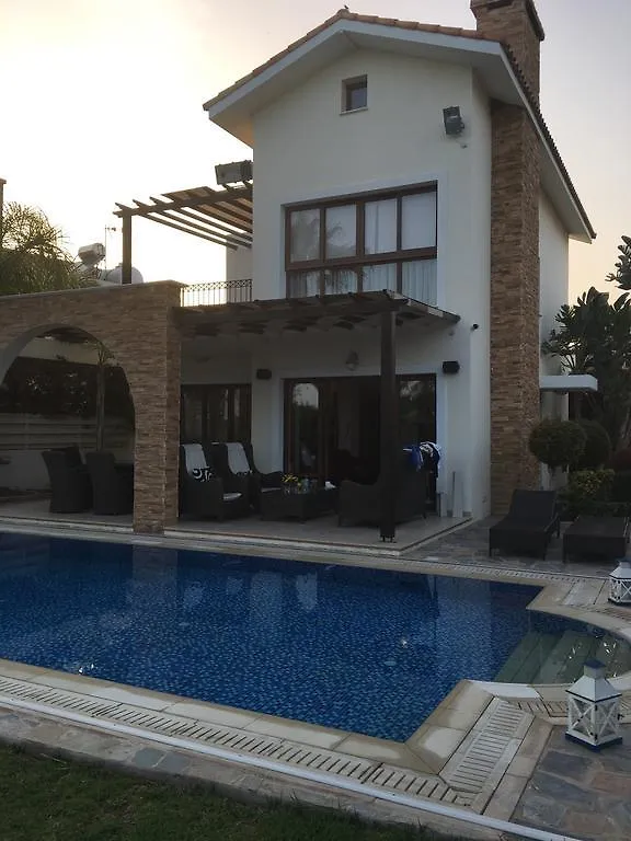 איה נאפה Ionion Beachfront Villa